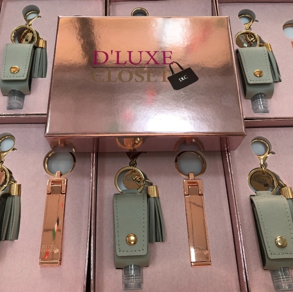 Hand Sanitizer and Multi function phone/purse holder gift set - Picture 9 of 16